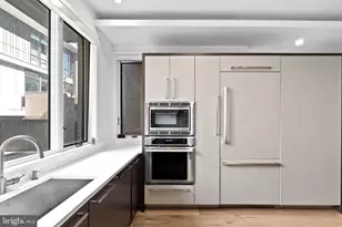 204 W Laurel St, Philadelphia, PA 19123 - Photo 9