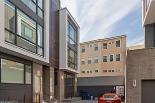 204 W Laurel St, Philadelphia, PA 19123 - Photo 3