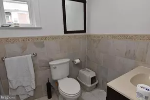 211 S 45th St, Philadelphia, PA 19104 - Photo 3