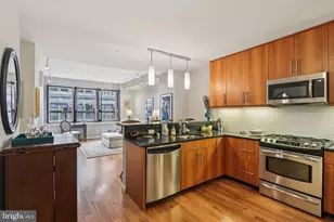 1425 Locust St, Philadelphia, PA 19102 - Photo 9