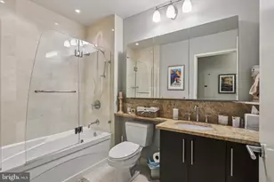 1425 Locust St, Philadelphia, PA 19102 - Photo 23