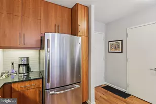 1425 Locust St, Philadelphia, PA 19102 - Photo 5