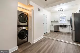 2446 S Woodstock St, Philadelphia, PA 19145 - Photo 11