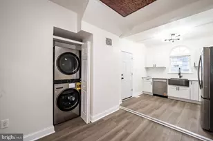 2446 S Woodstock St, Philadelphia, PA 19145 - Photo 23