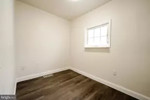 2446 S Woodstock St, Philadelphia, PA 19145 - Photo 15