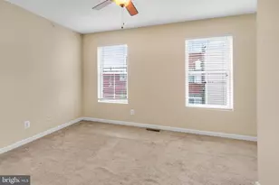 909 N 19th St, Philadelphia, PA 19130 - Photo 15