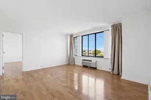 2001 Hamilton St, Philadelphia, PA 19130 - Photo 3