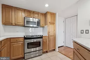 2001 Hamilton St, Philadelphia, PA 19130 - Photo 7