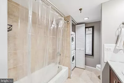 2001 Hamilton Street #1205, Philadelphia, PA 19130 - Photo 15