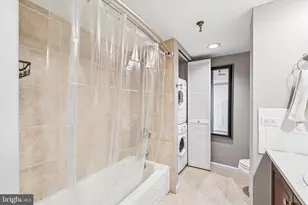 2001 Hamilton St, Philadelphia, PA 19130 - Photo 15