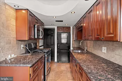 2426 S Rosella Street, Philadelphia, PA 19153 - Photo 9