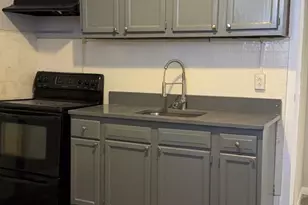 2863 N Leithgow St, Philadelphia, PA 19133 - Photo 3