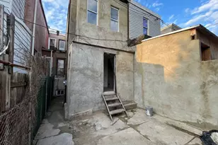 706 W Butler St, Philadelphia, PA 19140 - Photo 11