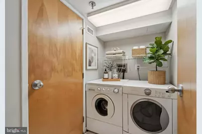 7 N Christopher Columbus Boulevard #130, Philadelphia, PA 19106 - Photo 35