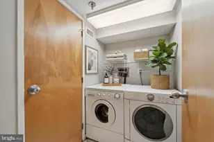 7 N Christopher Columbus Blvd, Philadelphia, PA 19106 - Photo 35