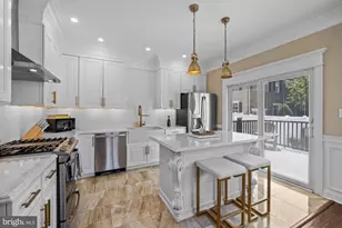 2124 W Reserve Dr, Philadelphia, PA 19145 - Photo 13