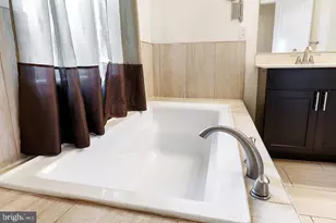 1347 S 20th St, Philadelphia, PA 19146 - Photo 25