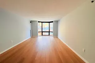 2020 Walnut St, Philadelphia, PA 19103 - Photo 3