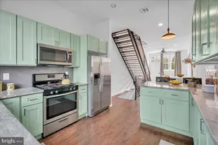 2208 Amber St, Philadelphia, PA 19125 - Photo 11