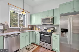 2208 Amber St, Philadelphia, PA 19125 - Photo 13