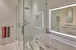 210 W Washington Square, Philadelphia, PA 19106 - Photo 25