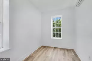 2046 E Huntingdon St, Philadelphia, PA 19125 - Photo 9