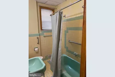 2642 S 17th Street, Philadelphia, PA 19145 - Photo 9