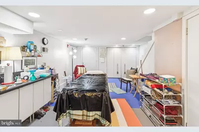 932 Locust Street, Philadelphia, PA 19107 - Photo 9