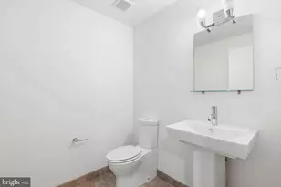 884 N Lawrence St, Philadelphia, PA 19123 - Photo 19