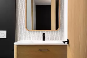 617 S 24th St, Philadelphia, PA 19146 - Photo 3