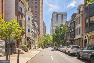 2047 Locust St, Philadelphia, PA 19103 - Photo 3