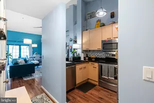 2 Leverington Ave, Philadelphia, PA 19127 - Photo 5