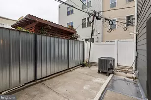814 N Uber St, Philadelphia, PA 19130 - Photo 17
