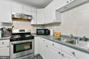 2633 S Iseminger St, Philadelphia, PA 19148 - Photo 13