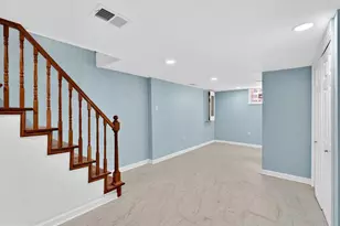 2051 S Dorrance St, Philadelphia, PA 19145 - Photo 25