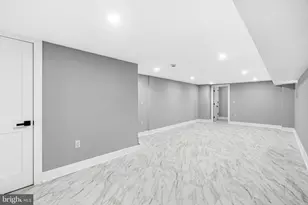 58 W Pomona St, Philadelphia, PA 19144 - Photo 27