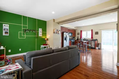 656 N 8th Street, Philadelphia, PA 19123 - Photo 3