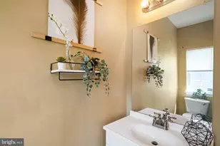 656 N 8th St, Philadelphia, PA 19123 - Photo 7