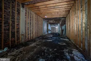 1427 Point Breeze Ave, Philadelphia, PA 19146 - Photo 9