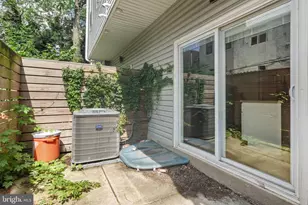 2048 Gerritt St, Philadelphia, PA 19146 - Photo 27