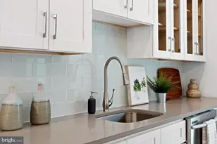 2048 Gerritt St, Philadelphia, PA 19146 - Photo 45