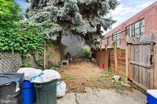 18 E Columbia Ave, Philadelphia, PA 19125 - Photo 25