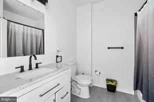 952 N 5th St, Philadelphia, PA 19123 - Photo 21