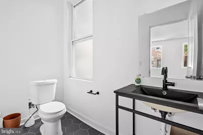 952 N 5th Street, Philadelphia, PA 19123 - Photo 15