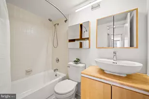 2020 Walnut St, Philadelphia, PA 19103 - Photo 15