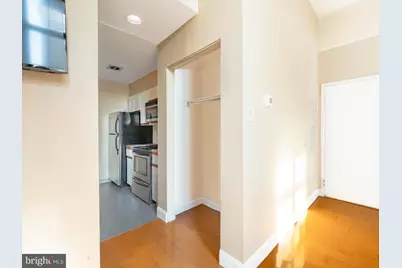 1601 Spring Garden Street #208, Philadelphia, PA 19130 - Photo 9