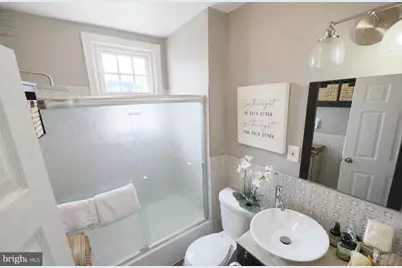 60 E Durham, Philadelphia, PA 19119 - Photo 17