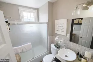 60 E Durham, Philadelphia, PA 19119 - Photo 17