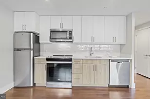 2200 Benjamin Franklin Pkwy, Philadelphia, PA 19130 - Photo 19