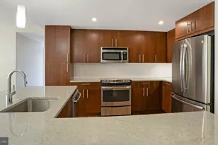 2200 Benjamin Franklin Pkwy, Philadelphia, PA 19130 - Photo 21